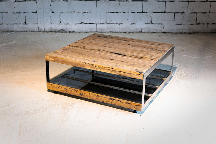 Club Table